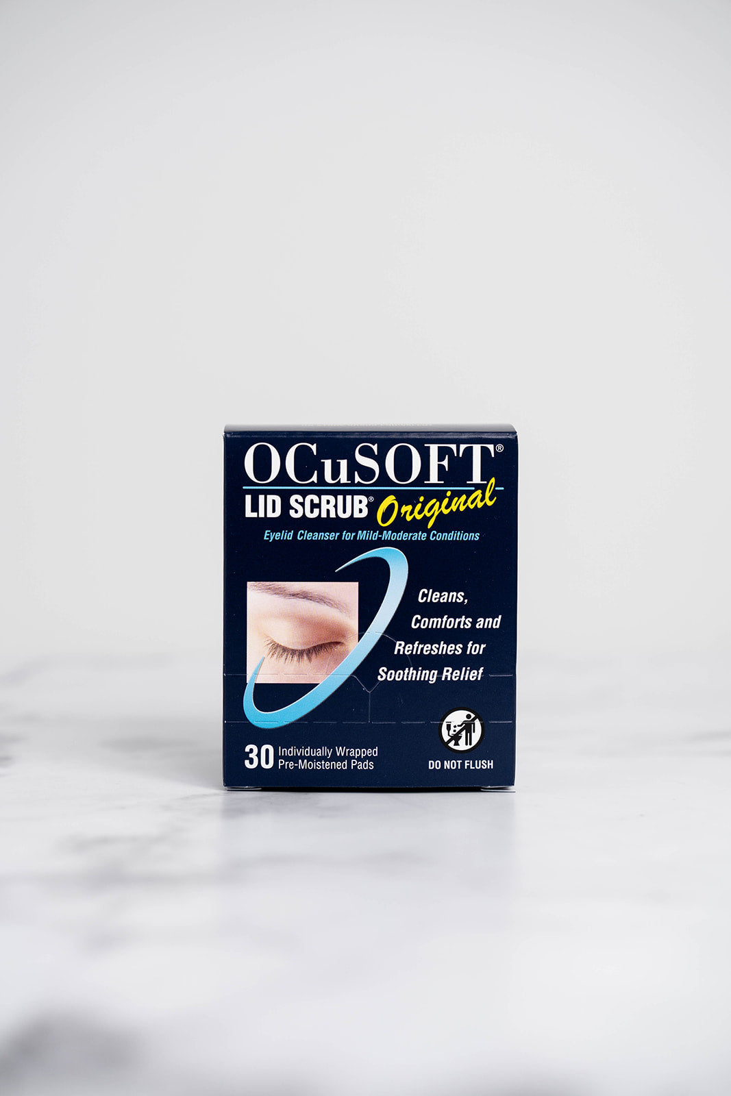 A box of Ocusoft Lid Scrub Original Eyelid Wipes.