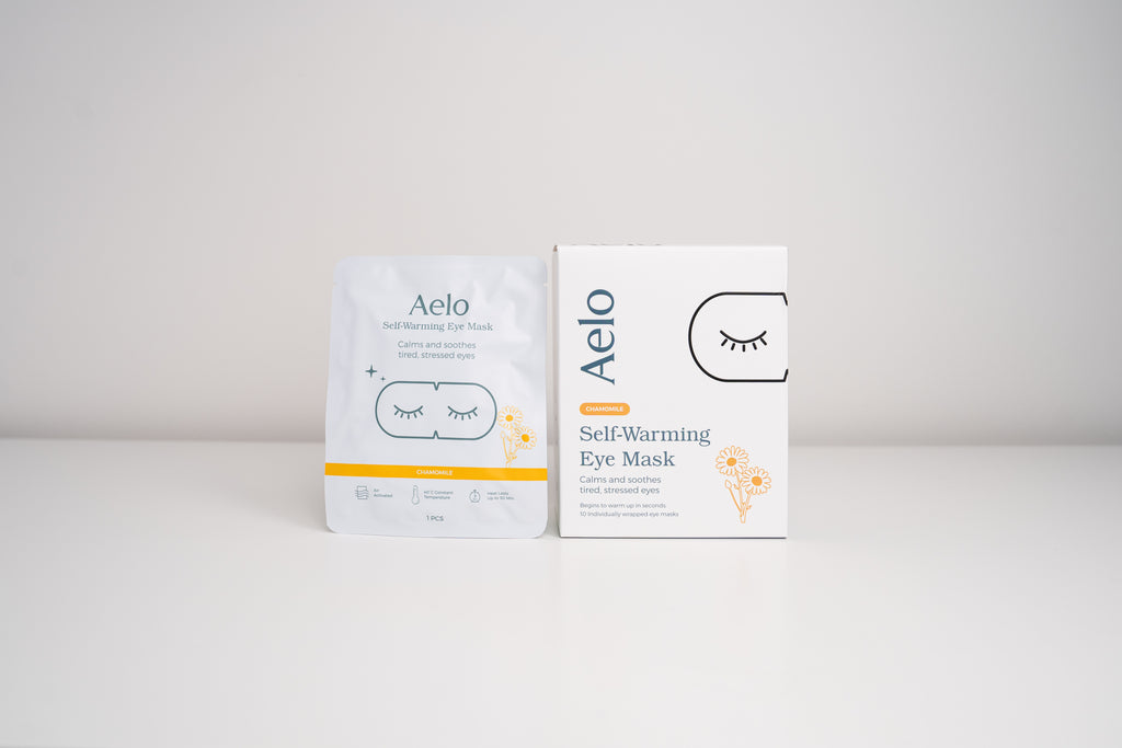 A box of Aélo self-warming eye masks with Chamomile on a white background