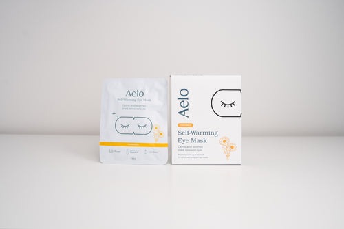A box of Aélo self-warming eye masks with Chamomile on a white background